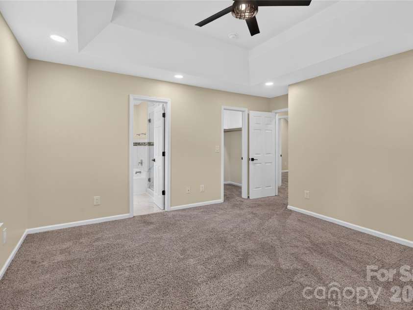 1428 Griers Grove Road, Charlotte, NC 28216.  MLS# CAR4422558, YatesRealty ID 49427. 