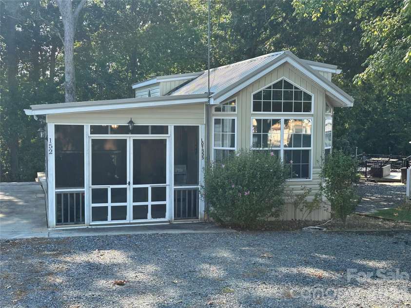 152 Cardinal Drive, New London, NC 28127.  MLS# CAR4420873, YatesRealty ID 49429. 