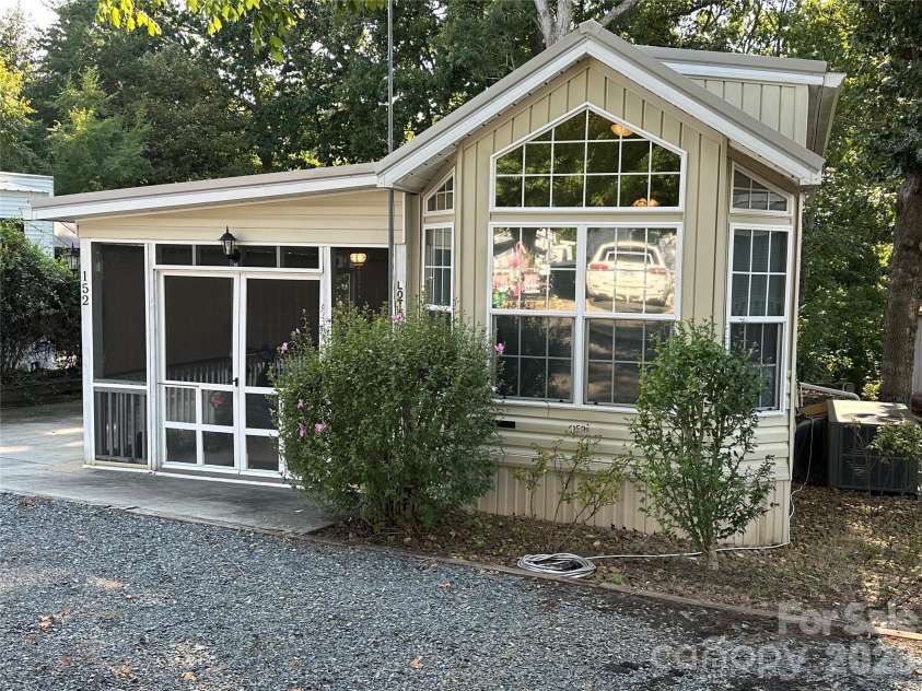 152 Cardinal Drive, New London, NC 28127.  MLS# CAR4420873, YatesRealty ID 49429. 