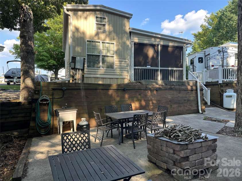 152 Cardinal Drive, New London, NC 28127.  MLS# CAR4420873, YatesRealty ID 49429. 