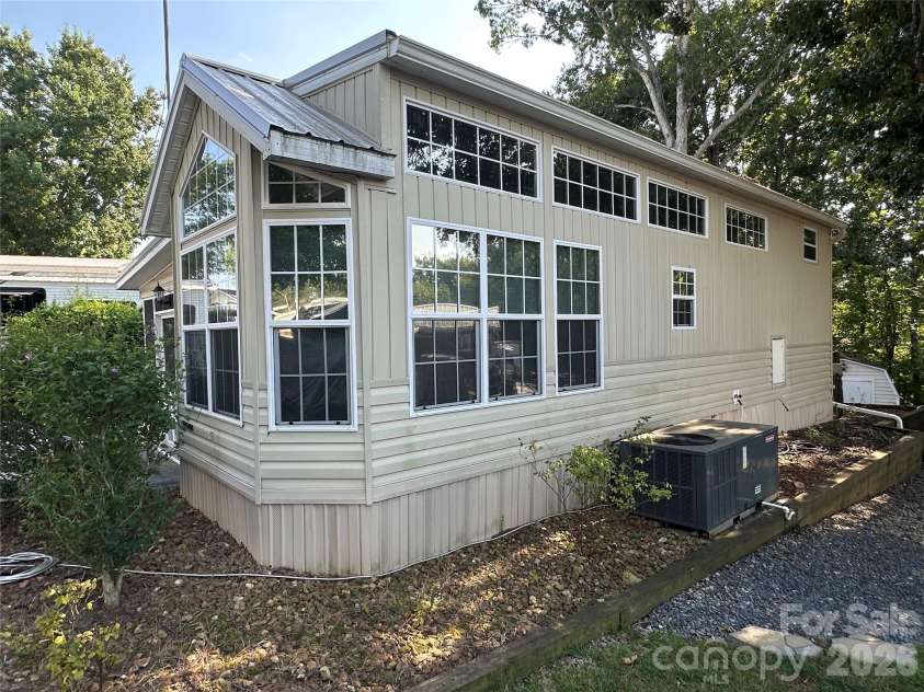 152 Cardinal Drive, New London, NC 28127.  MLS# CAR4420873, YatesRealty ID 49429. 