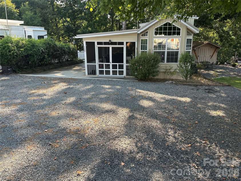 152 Cardinal Drive, New London, NC 28127.  MLS# CAR4420873, YatesRealty ID 49429. 