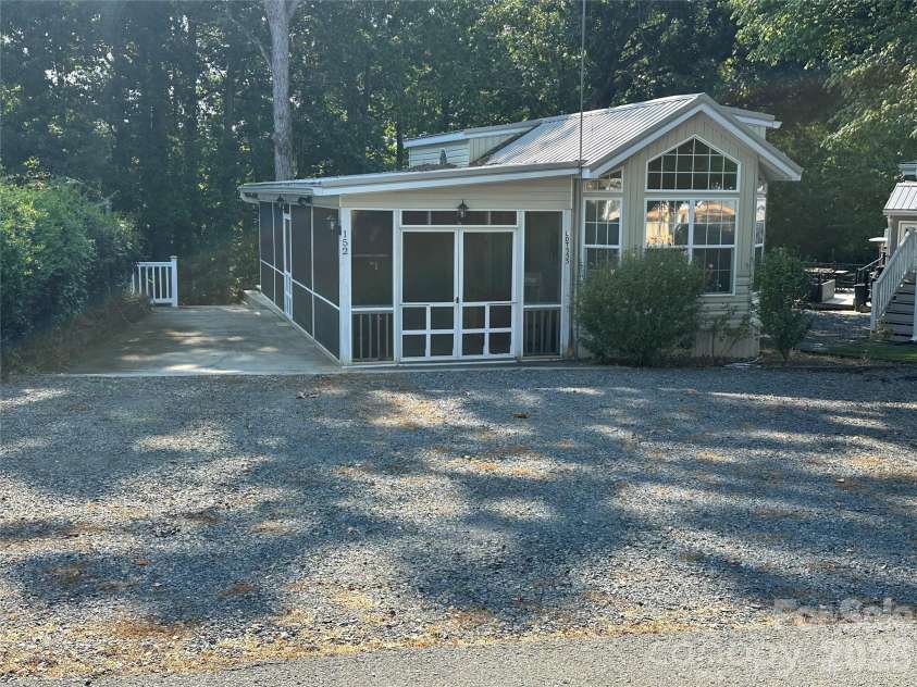 152 Cardinal Drive, New London, NC 28127.  MLS# CAR4420873, YatesRealty ID 49429. 