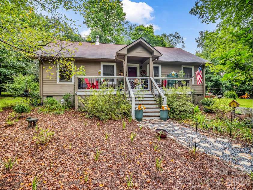 412 Whitestone Circle, Union Mills, NC 28167.  MLS# CAR4411352, YatesRealty ID 49433. 