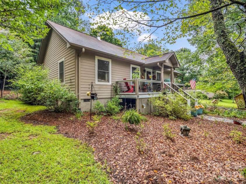 412 Whitestone Circle, Union Mills, NC 28167.  MLS# CAR4411352, YatesRealty ID 49433. 
