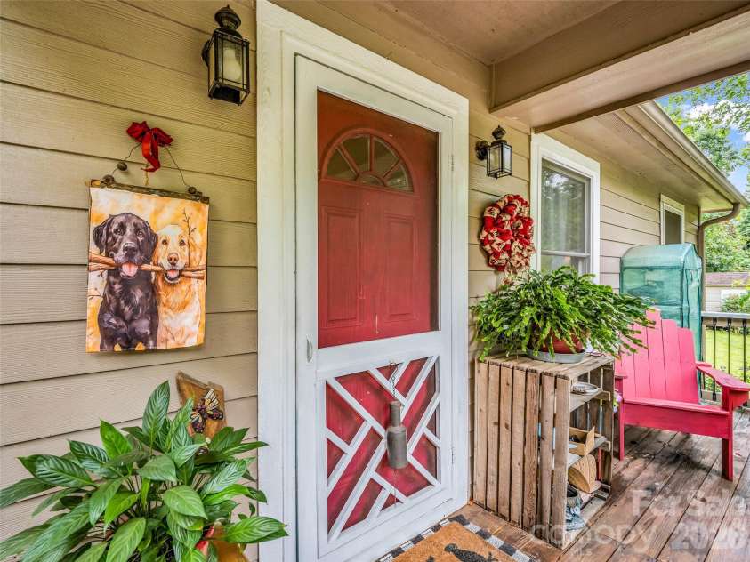 412 Whitestone Circle, Union Mills, NC 28167.  MLS# CAR4411352, YatesRealty ID 49433. 