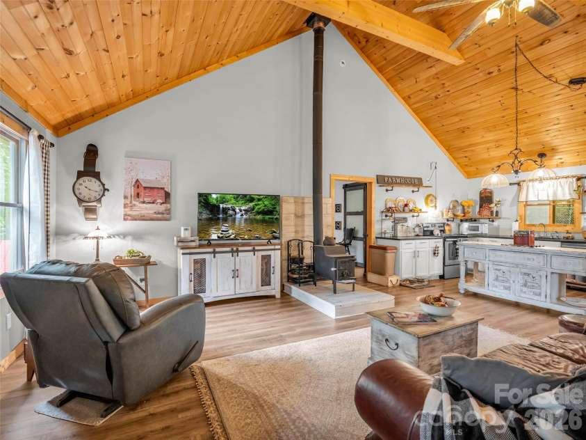 412 Whitestone Circle, Union Mills, NC 28167.  MLS# CAR4411352, YatesRealty ID 49433. 