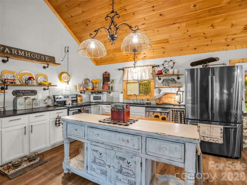 412 Whitestone Circle, Union Mills, NC 28167.  MLS# CAR4411352, YatesRealty ID 49433. 