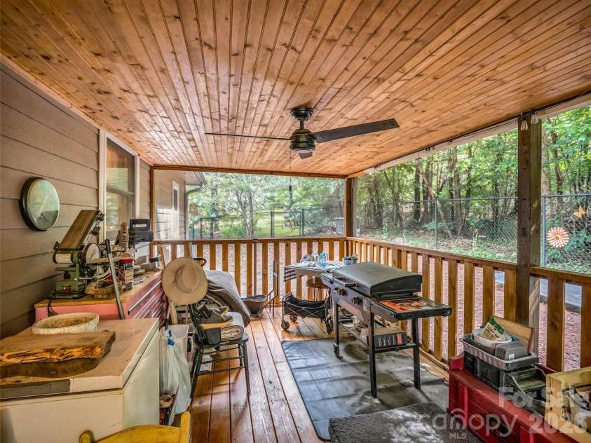 412 Whitestone Circle, Union Mills, NC 28167.  MLS# CAR4411352, YatesRealty ID 49433. 