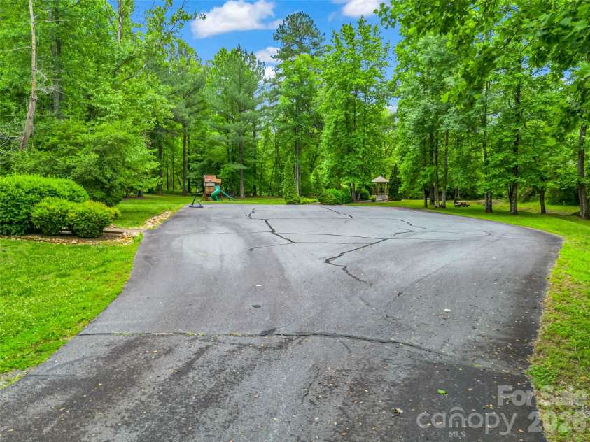 412 Whitestone Circle, Union Mills, NC 28167.  MLS# CAR4411352, YatesRealty ID 49433. 