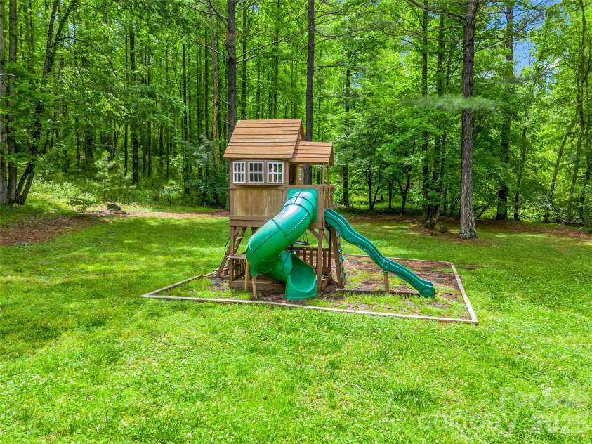 412 Whitestone Circle, Union Mills, NC 28167.  MLS# CAR4411352, YatesRealty ID 49433. 