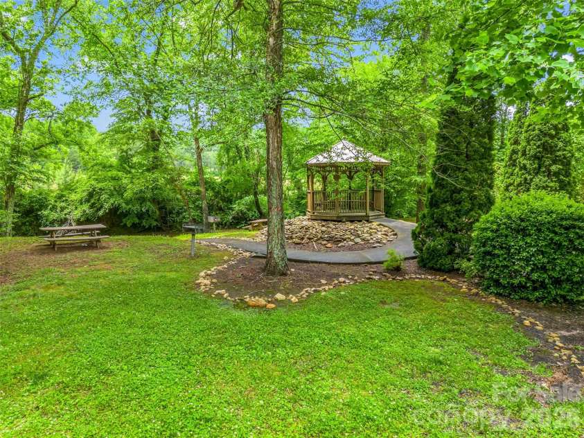412 Whitestone Circle, Union Mills, NC 28167.  MLS# CAR4411352, YatesRealty ID 49433. 