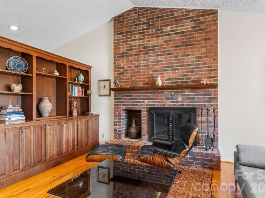 402 Catawba Street, Morganton, NC 28655.  MLS# CAR4420175, YatesRealty ID 49438. 