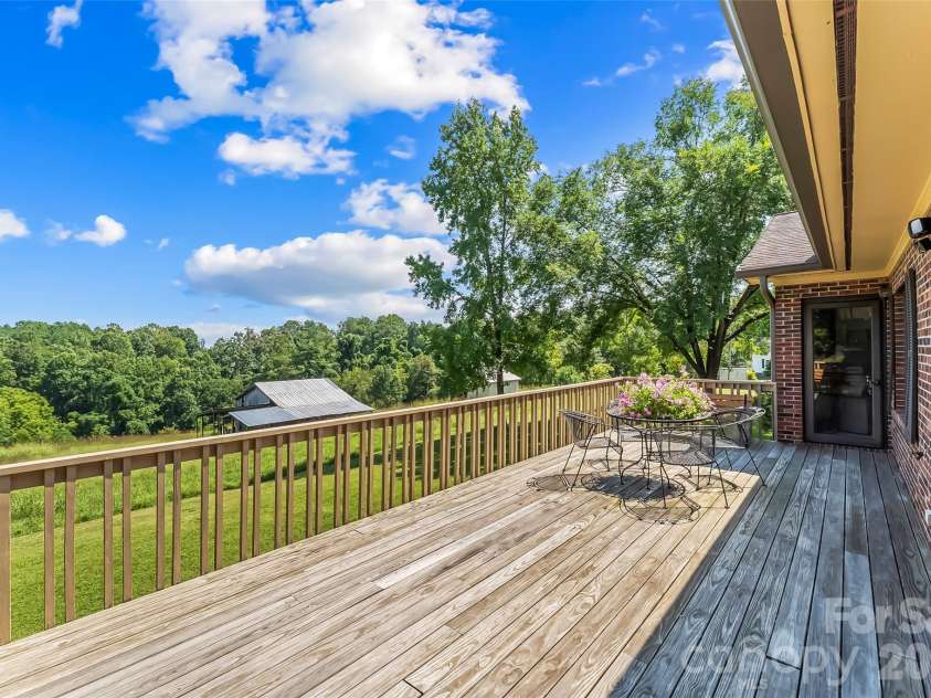 402 Catawba Street, Morganton, NC 28655.  MLS# CAR4420175, YatesRealty ID 49438. 