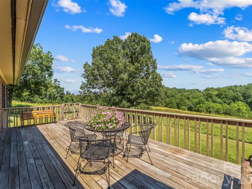 402 Catawba Street, Morganton, NC 28655.  MLS# CAR4420175, YatesRealty ID 49438. 