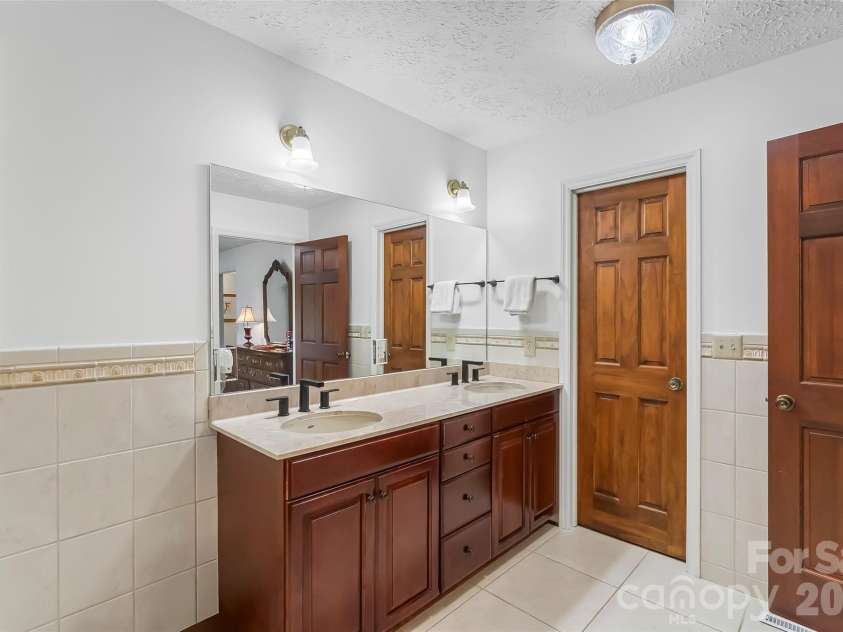 402 Catawba Street, Morganton, NC 28655.  MLS# CAR4420175, YatesRealty ID 49438. 