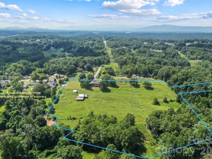 402 Catawba Street, Morganton, NC 28655.  MLS# CAR4420175, YatesRealty ID 49438. 