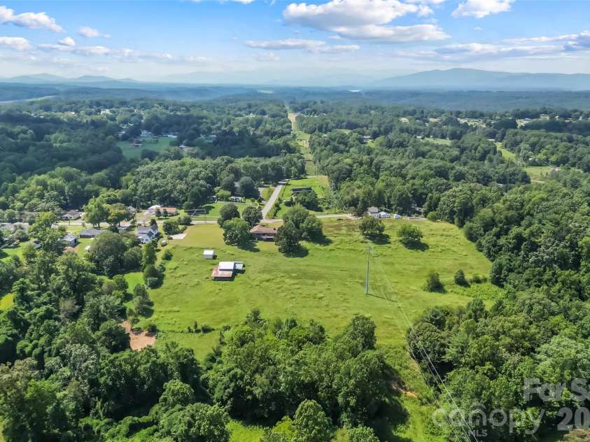 402 Catawba Street, Morganton, NC 28655.  MLS# CAR4420175, YatesRealty ID 49438. 