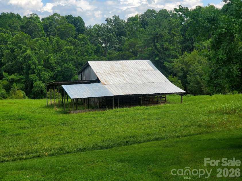 402 Catawba Street, Morganton, NC 28655.  MLS# CAR4420175, YatesRealty ID 49438. 