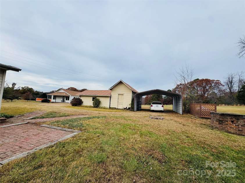 9143 NC Highway 150 Highway, Linwood, NC 27299.  MLS# CAR4321161, YatesRealty ID 4944. 