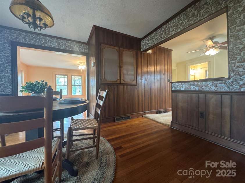 9143 NC Highway 150 Highway, Linwood, NC 27299.  MLS# CAR4321161, YatesRealty ID 4944. 