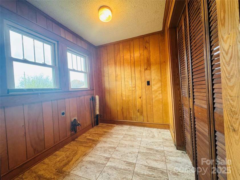 9143 NC Highway 150 Highway, Linwood, NC 27299.  MLS# CAR4321161, YatesRealty ID 4944. 