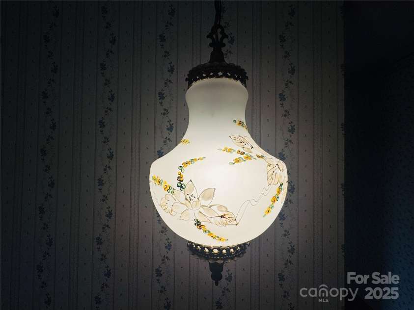 9143 NC Highway 150 Highway, Linwood, NC 27299.  MLS# CAR4321161, YatesRealty ID 4944. 