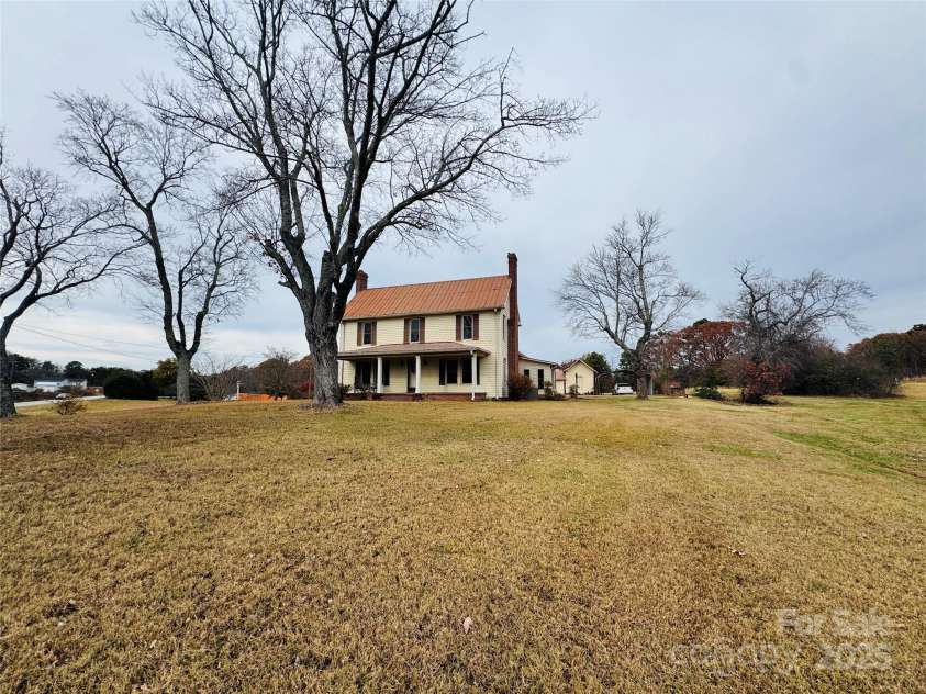 9143 NC Highway 150 Highway, Linwood, NC 27299.  MLS# CAR4321161, YatesRealty ID 4944. 9143