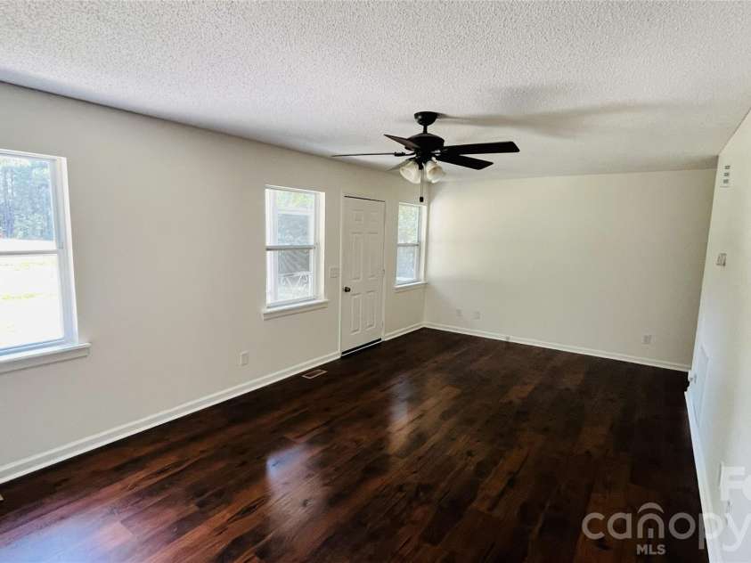 828 Cornelius Road, Mooresville, NC 28117.  MLS# CAR4422565, YatesRealty ID 49440. 