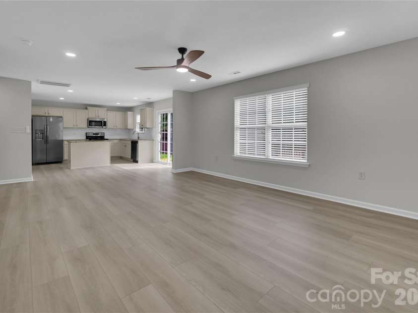3636 Alexander Forest Drive, Charlotte, NC 28269.  MLS# CAR4421592, YatesRealty ID 49441. 
