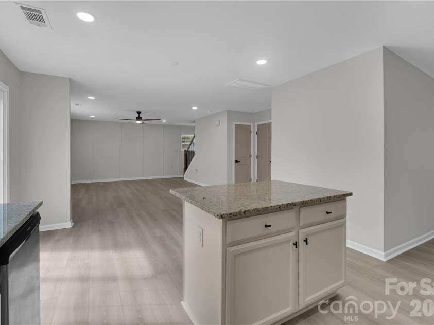 3636 Alexander Forest Drive, Charlotte, NC 28269.  MLS# CAR4421592, YatesRealty ID 49441. 