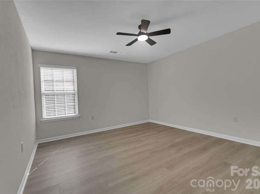 3636 Alexander Forest Drive, Charlotte, NC 28269.  MLS# CAR4421592, YatesRealty ID 49441. 