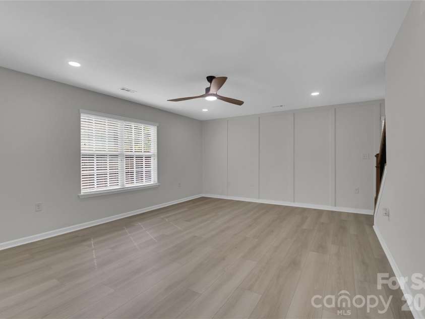 3636 Alexander Forest Drive, Charlotte, NC 28269.  MLS# CAR4421592, YatesRealty ID 49441. 