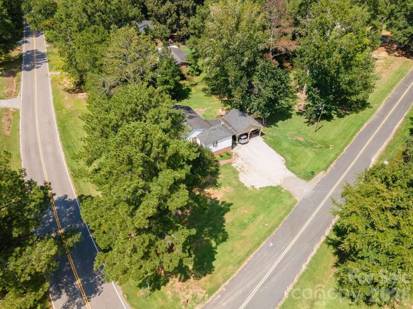 1929 John Everall Road, Lancaster, SC 29720.  MLS# CAR4422599, YatesRealty ID 49442. 
