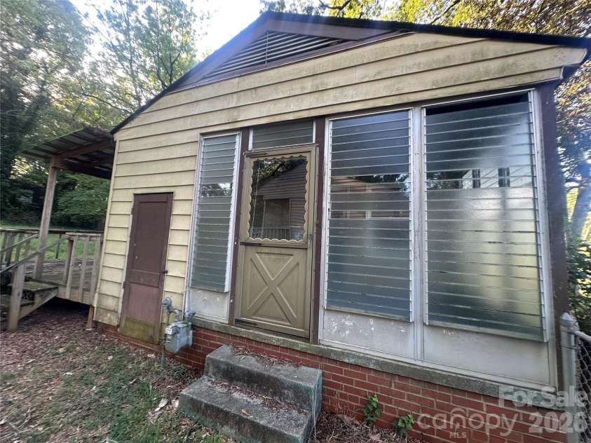 235 Milford Drive, Salisbury, NC 28144.  MLS# CAR4422606, YatesRealty ID 49446. 