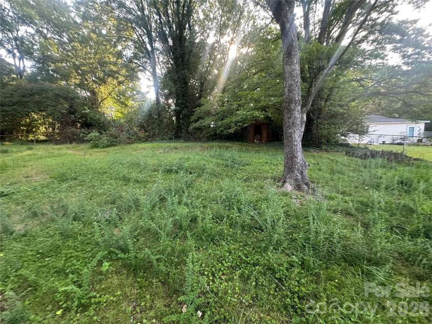 235 Milford Drive, Salisbury, NC 28144.  MLS# CAR4422606, YatesRealty ID 49446. 