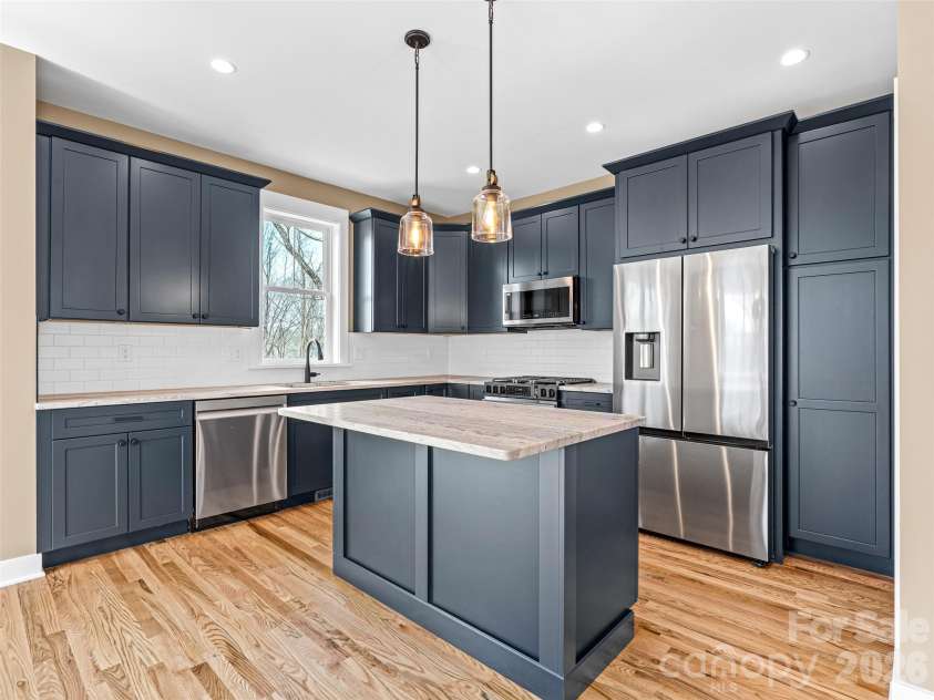 112 Alma Lane, Asheville, NC 28806.  MLS# CAR4341101, YatesRealty ID 4945. 