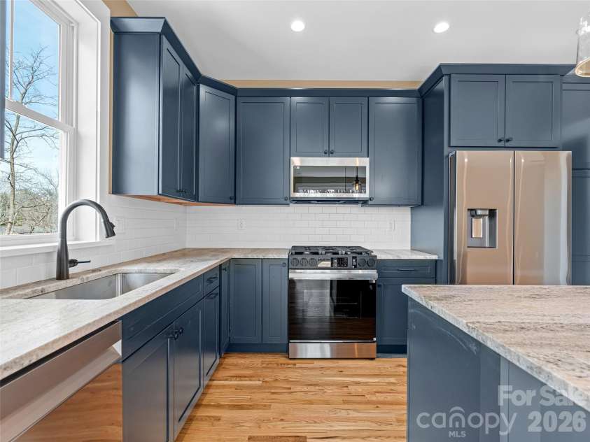 112 Alma Lane, Asheville, NC 28806.  MLS# CAR4341101, YatesRealty ID 4945. 