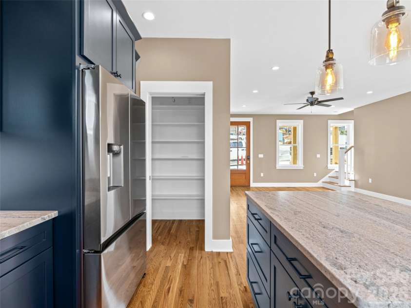 112 Alma Lane, Asheville, NC 28806.  MLS# CAR4341101, YatesRealty ID 4945. 