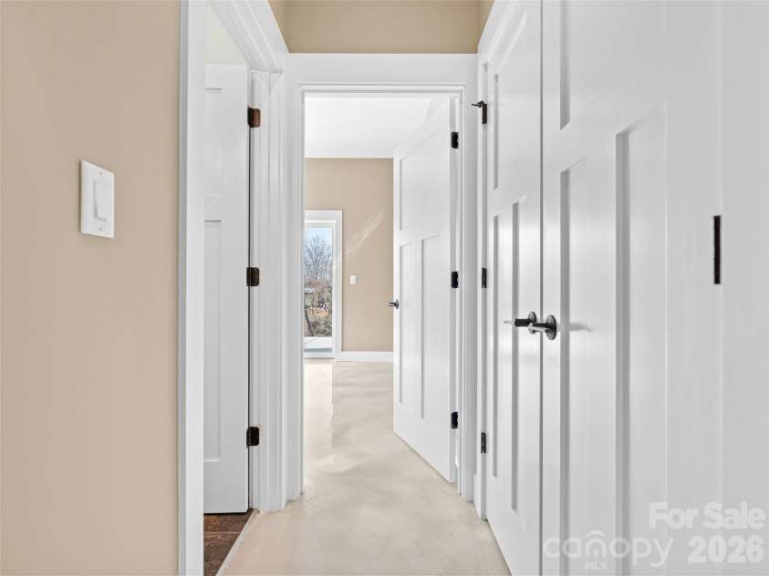 112 Alma Lane, Asheville, NC 28806.  MLS# CAR4341101, YatesRealty ID 4945. 