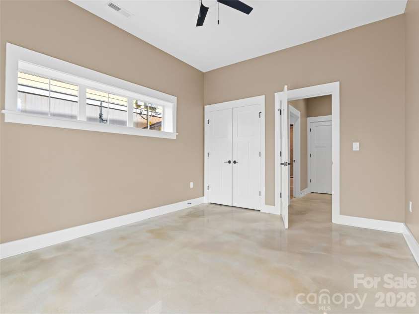 112 Alma Lane, Asheville, NC 28806.  MLS# CAR4341101, YatesRealty ID 4945. 