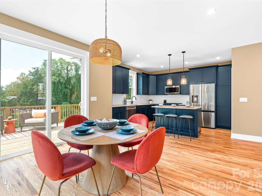 112 Alma Lane, Asheville, NC 28806.  MLS# CAR4425038, YatesRealty ID 4945. 
