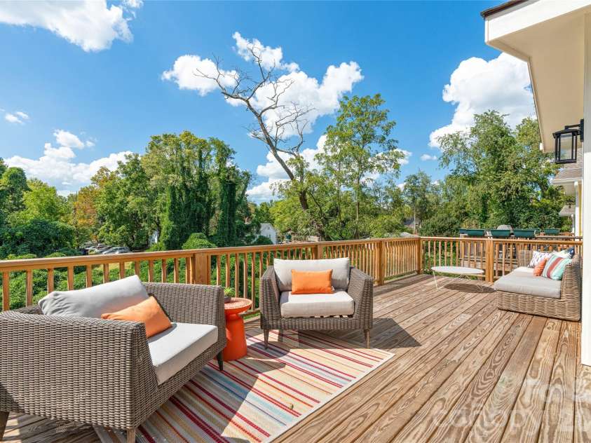 112 Alma Lane, Asheville, NC 28806.  MLS# CAR4425038, YatesRealty ID 4945. 