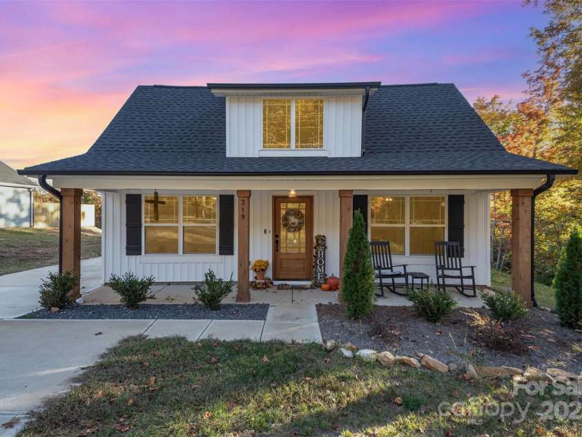 319 Pinnacle Road, Kings Mountain, NC 28086.  MLS# CAR4319517, YatesRealty ID 4945. 