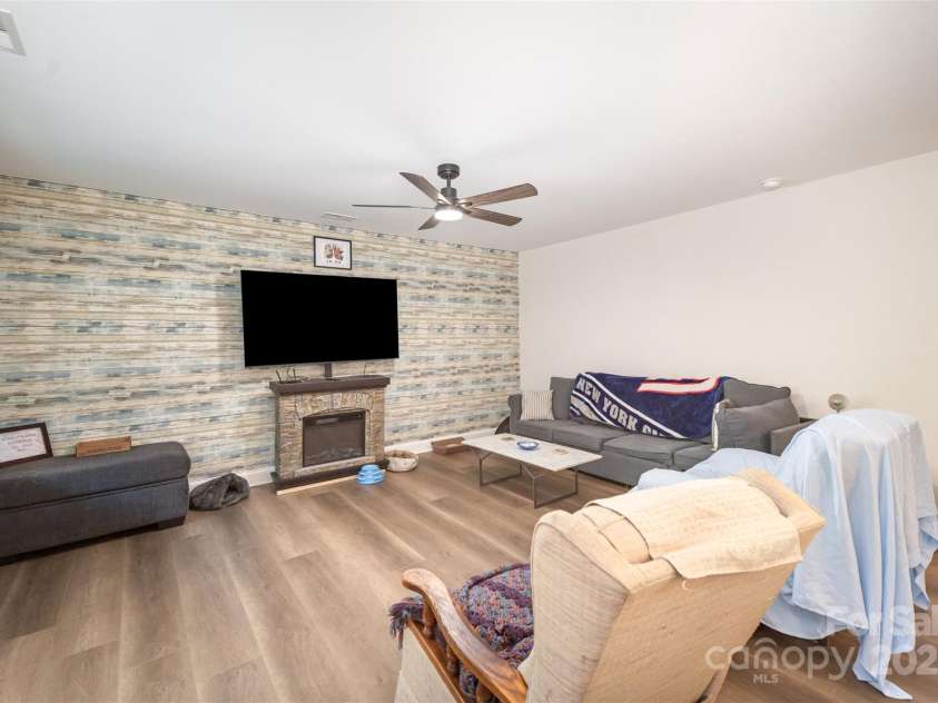 319 Pinnacle Road, Kings Mountain, NC 28086.  MLS# CAR4319517, YatesRealty ID 4945. 