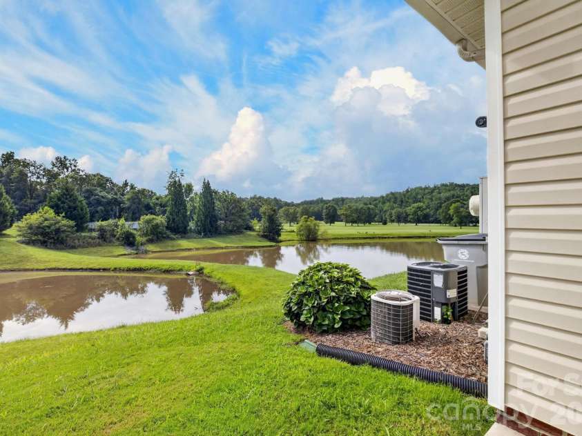 221 Linkside Court, Lenoir, NC 28645.  MLS# CAR4422478, YatesRealty ID 49454. 
