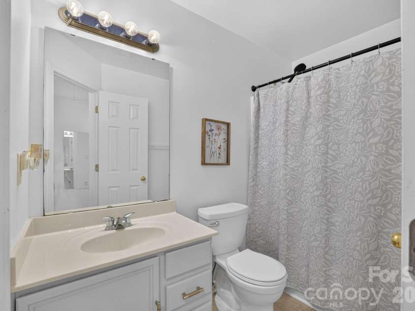 221 Linkside Court, Lenoir, NC 28645.  MLS# CAR4422478, YatesRealty ID 49454. 