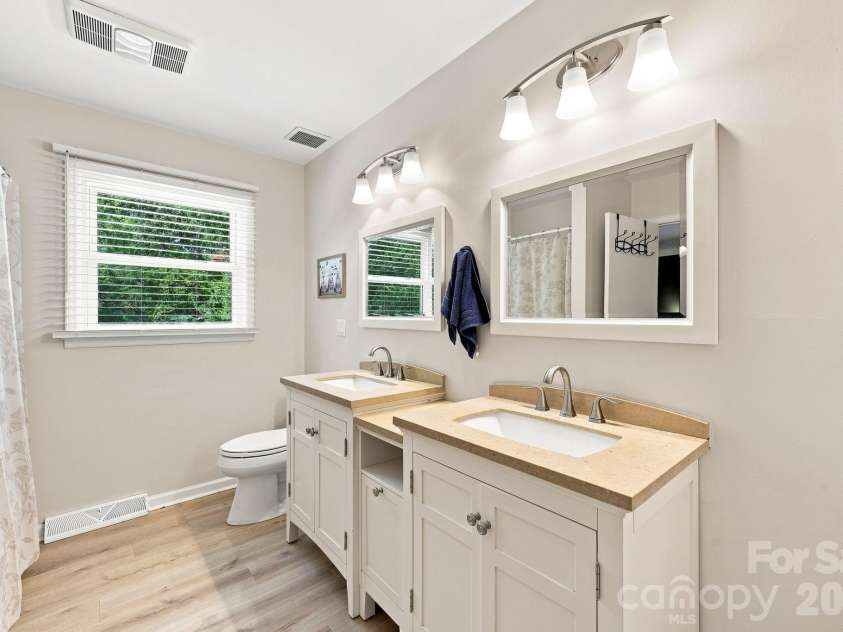 178 Woodland Drive, Concord, NC 28025.  MLS# CAR4422590, YatesRealty ID 49455. 