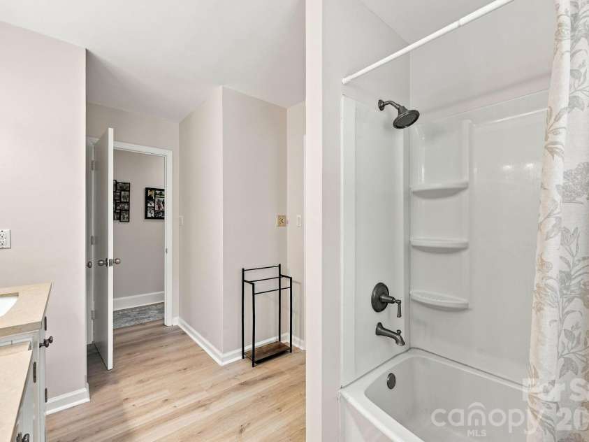 178 Woodland Drive, Concord, NC 28025.  MLS# CAR4422590, YatesRealty ID 49455. 