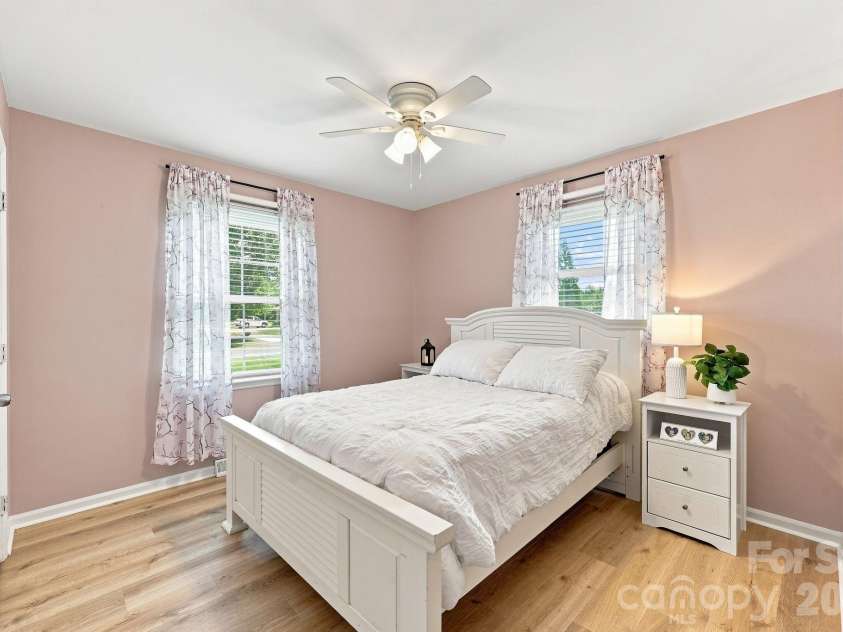 178 Woodland Drive, Concord, NC 28025.  MLS# CAR4422590, YatesRealty ID 49455. 
